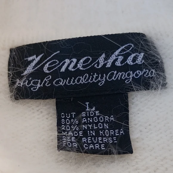 Venesha Vintage 80% Angora Rabbit Hair Fur Fuzzy Turtleneck Sweater Large 🎁🐇✨ - Picture 2 of 16